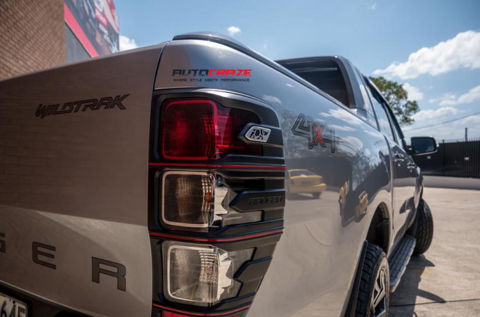 FORD RANGER ASSAULT GLOSS BLACK MILLED ACCENTS